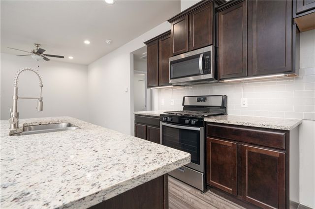 7609 Herd Rider Ln, Corpus Christi, TX 78414