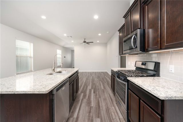 7609 Herd Rider Ln, Corpus Christi, TX 78414