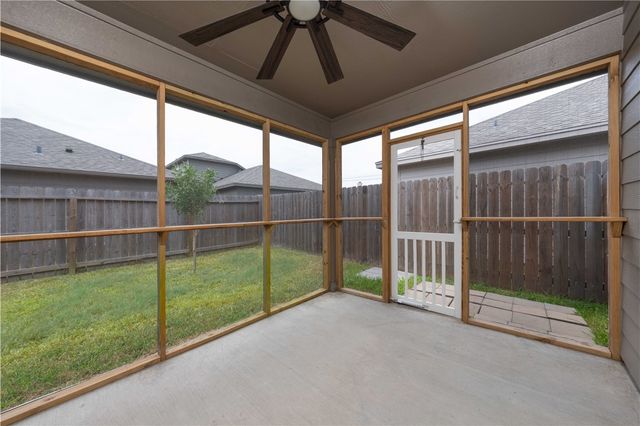 7609 Herd Rider Ln, Corpus Christi, TX 78414