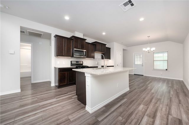 7609 Herd Rider Ln, Corpus Christi, TX 78414