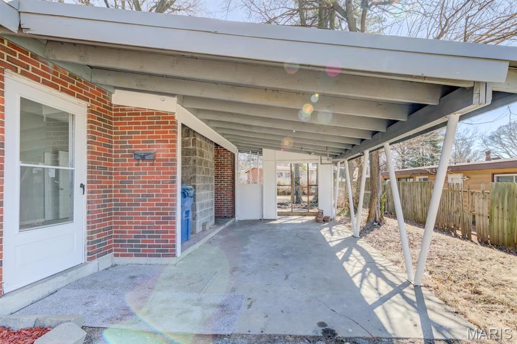 6628 Bitteroot Lane, Berkeley, MO 63134