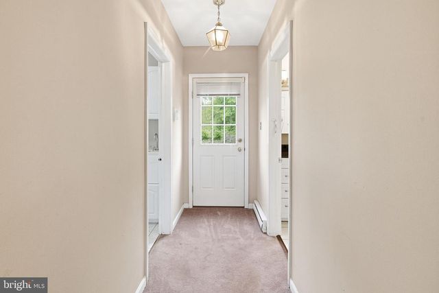 4053 WEDGEWOOD RD, Allentown, PA 18104