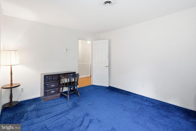 4053 WEDGEWOOD RD, Allentown, PA 18104