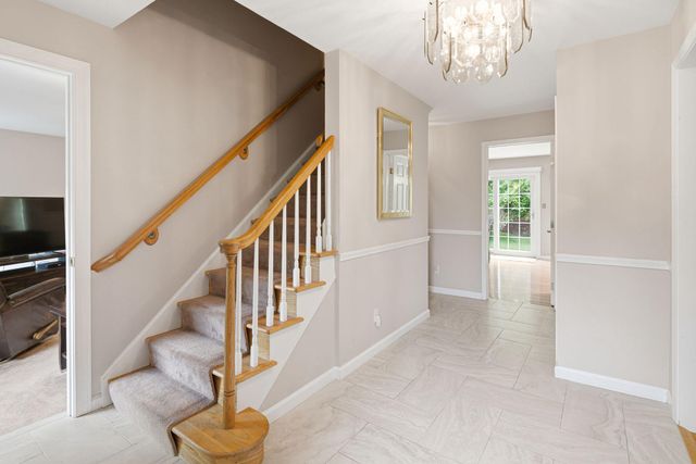 4053 WEDGEWOOD RD, Allentown, PA 18104