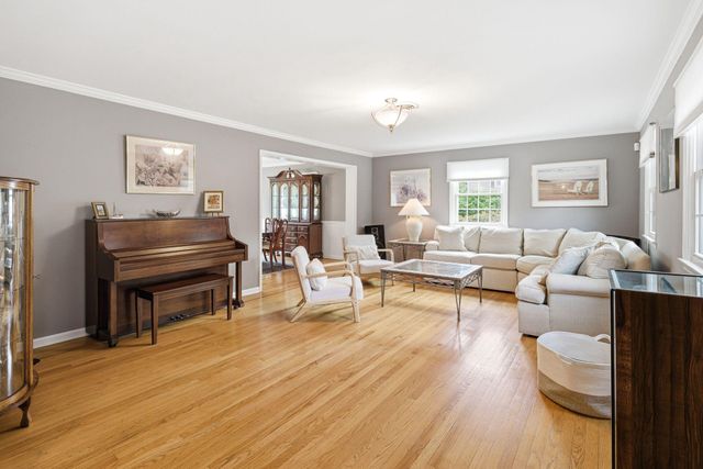 4053 WEDGEWOOD RD, Allentown, PA 18104