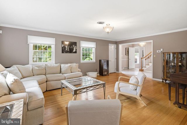 4053 WEDGEWOOD RD, Allentown, PA 18104