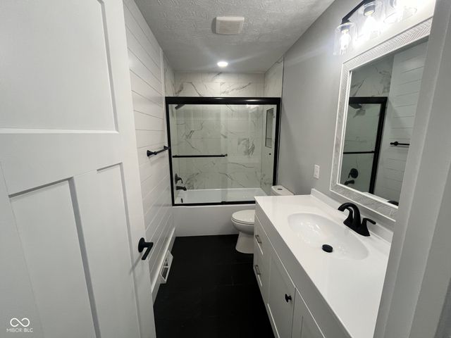 5646 Paradise Drive, Martinsville, IN 46151