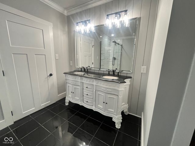 5646 Paradise Drive, Martinsville, IN 46151