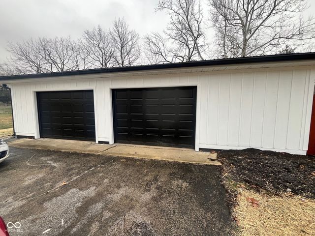 5646 Paradise Drive, Martinsville, IN 46151