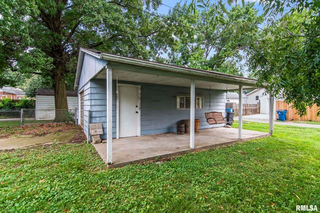 2065 N 8TH Street, Springfield, IL 62702