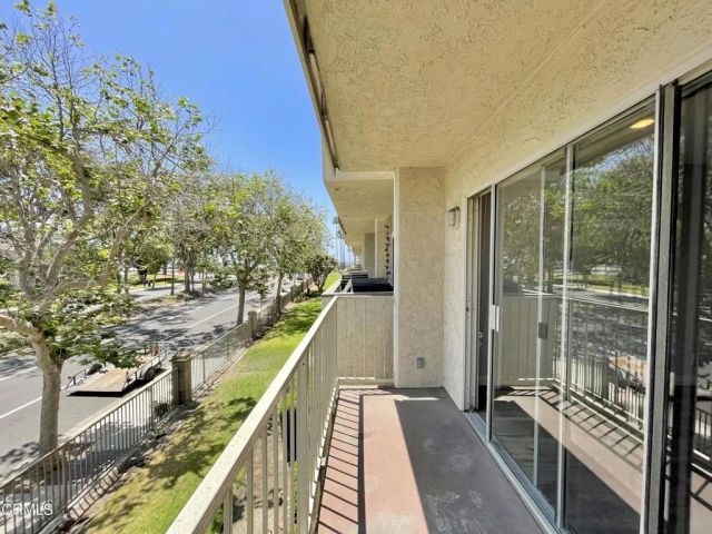 396 E Surfside Drive, Port Hueneme, CA 93041