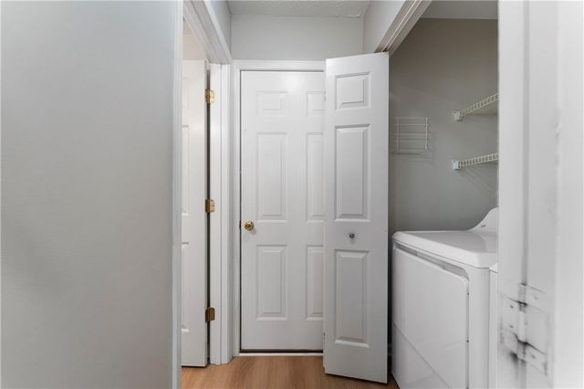 621 W Oaks Drive, Woodstock, GA 30188