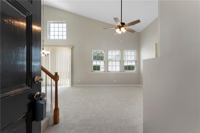 621 W Oaks Drive, Woodstock, GA 30188