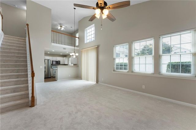 621 W Oaks Drive, Woodstock, GA 30188