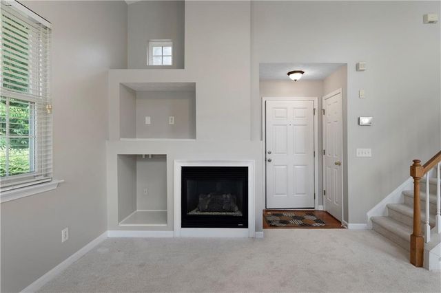 621 W Oaks Drive, Woodstock, GA 30188