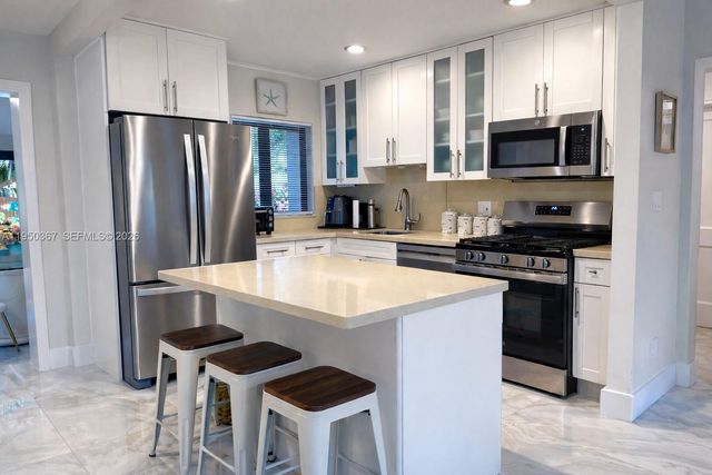 1415 Mayo St, Hollywood, FL 33020