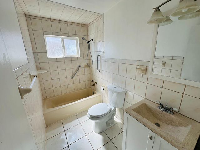 737 Saint Ann Drive, Salinas, CA 93901