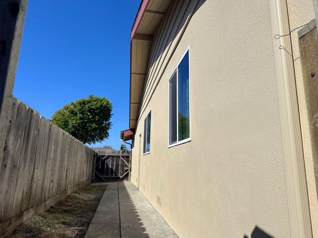 737 Saint Ann Drive, Salinas, CA 93901