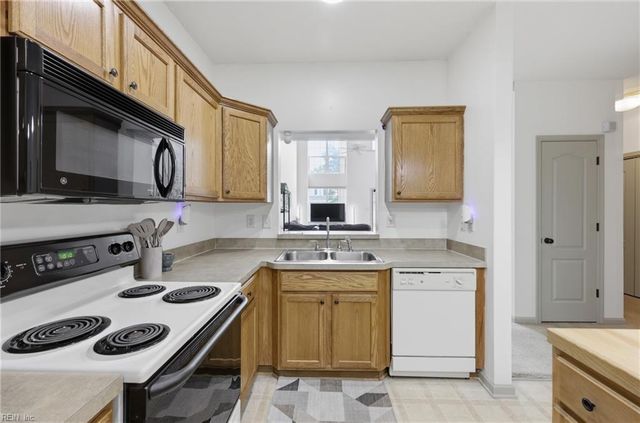 2002 Sawgrass LN, Portsmouth, VA 23703