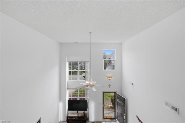 2002 Sawgrass LN, Portsmouth, VA 23703