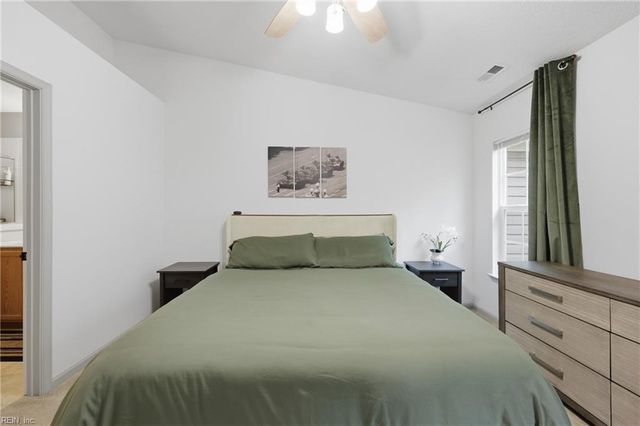 2002 Sawgrass LN, Portsmouth, VA 23703
