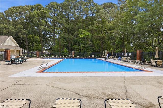 2002 Sawgrass LN, Portsmouth, VA 23703
