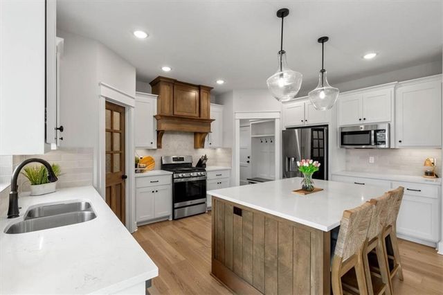 32258 W 165th Street, Gardner, KS 66030