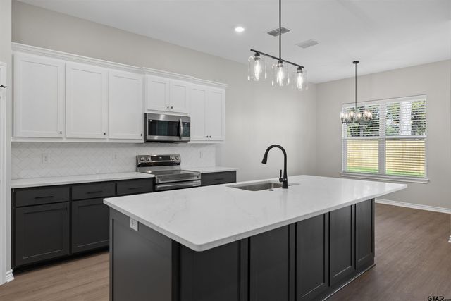 12137 Pinecrest Dr, Flint, TX 75762