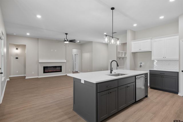 12137 Pinecrest Dr, Flint, TX 75762