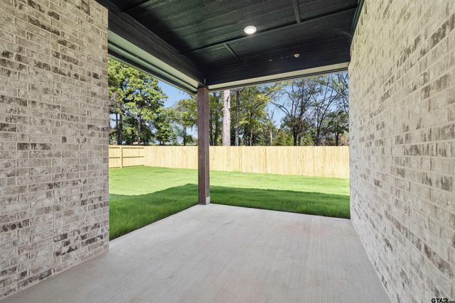 12137 Pinecrest Dr, Flint, TX 75762