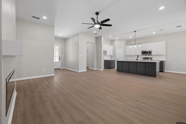 12137 Pinecrest Dr, Flint, TX 75762