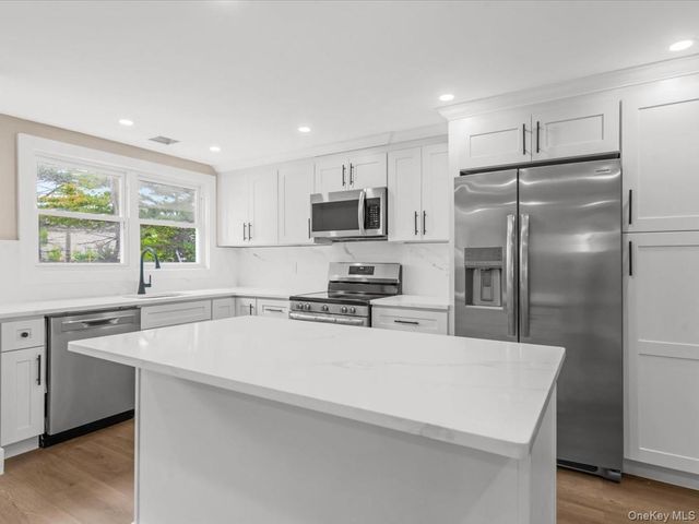 27 Old Farmingdale Road, West Babylon, NY 11704