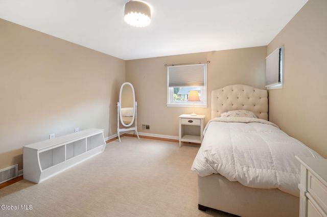 2505 Whamer Lane, Niskayuna, NY 12309