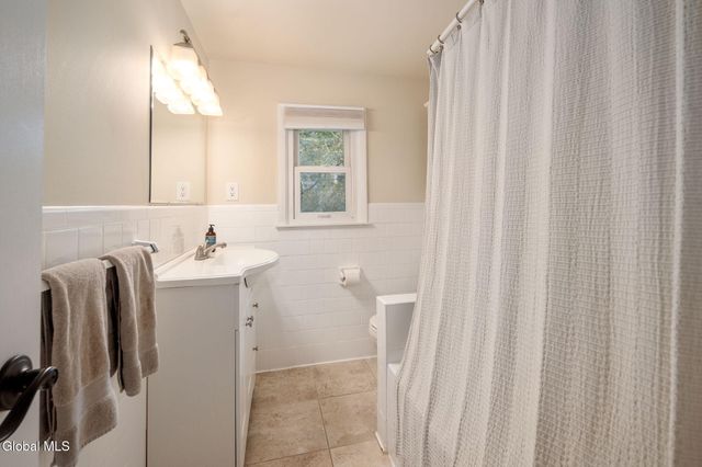 2505 Whamer Lane, Niskayuna, NY 12309