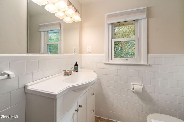 2505 Whamer Lane, Niskayuna, NY 12309