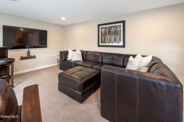 2505 Whamer Lane, Niskayuna, NY 12309