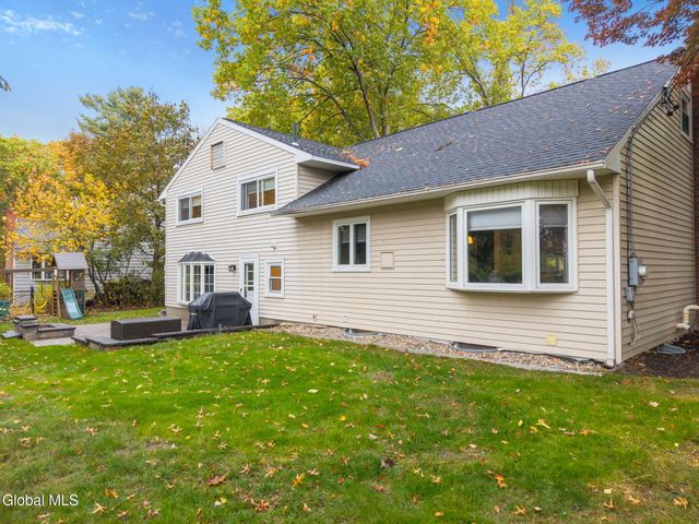 2505 Whamer Lane, Niskayuna, NY 12309