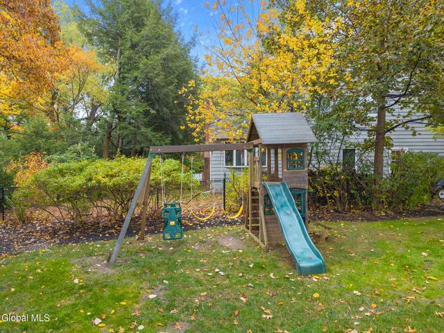 2505 Whamer Lane, Niskayuna, NY 12309