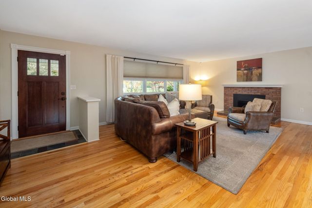 2505 Whamer Lane, Niskayuna, NY 12309