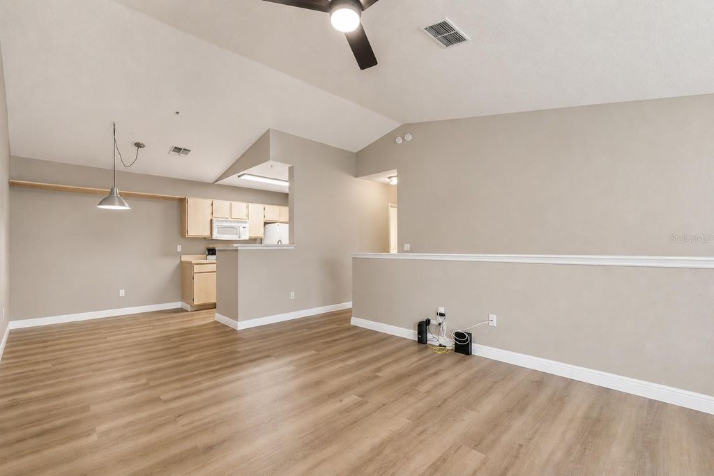 Image 14 of property listing at 4316 S KIRKMAN ROAD 1614, Orlando, FL 32811