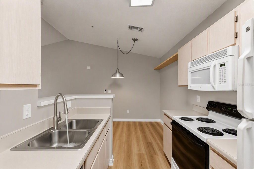 Image 18 of property listing at 4316 S KIRKMAN ROAD 1614, Orlando, FL 32811