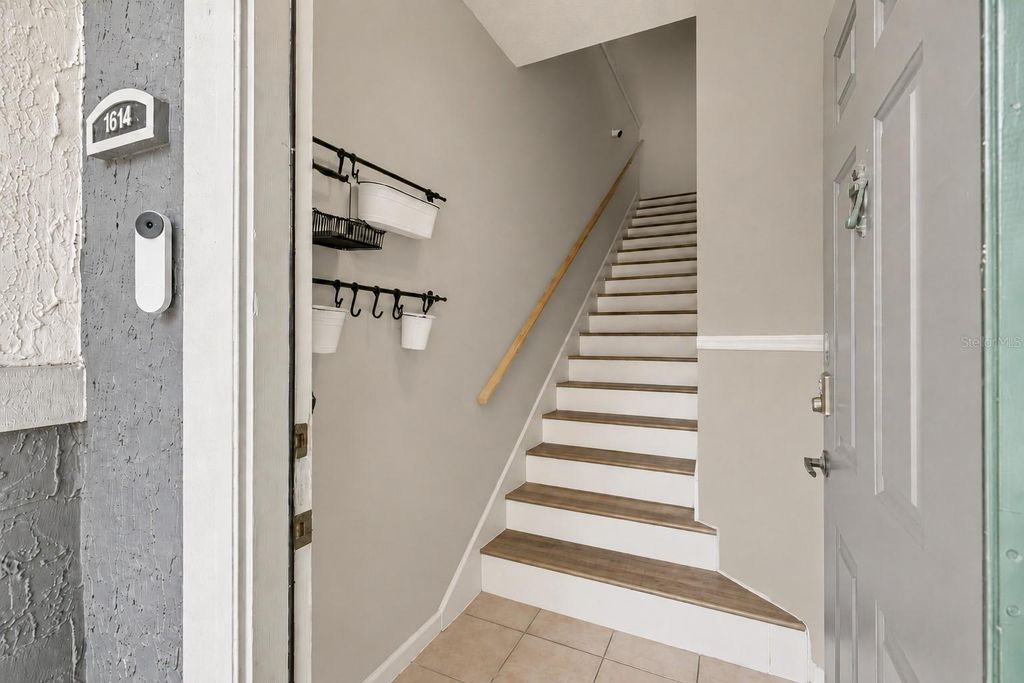 Image 3 of property listing at 4316 S KIRKMAN ROAD 1614, Orlando, FL 32811