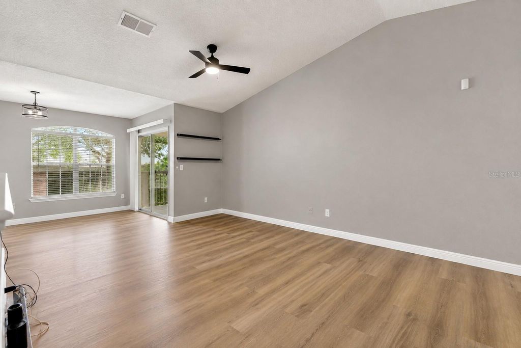 Image 6 of property listing at 4316 S KIRKMAN ROAD 1614, Orlando, FL 32811