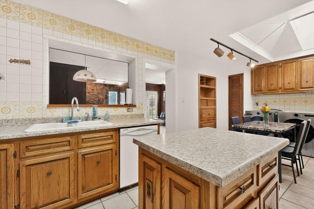 1304 Indiana Street NE, Albuquerque, NM 87110