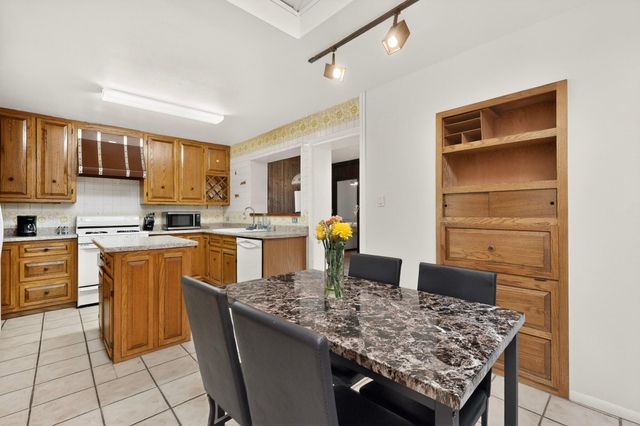 1304 Indiana Street NE, Albuquerque, NM 87110