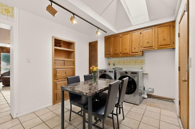 1304 Indiana Street NE, Albuquerque, NM 87110