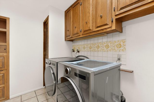 1304 Indiana Street NE, Albuquerque, NM 87110
