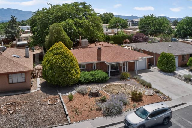 1304 Indiana Street NE, Albuquerque, NM 87110
