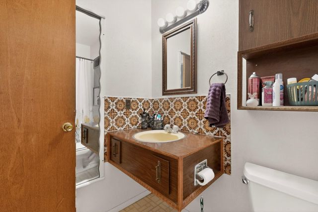 1304 Indiana Street NE, Albuquerque, NM 87110