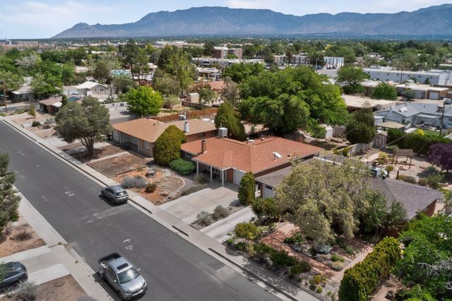 1304 Indiana Street NE, Albuquerque, NM 87110